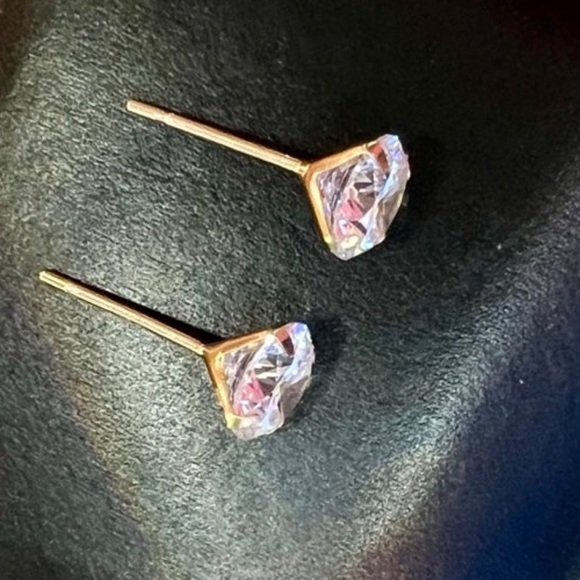 New! Round Cut Diamond Studs set in Solid 10K Gold. Brand new 4 prong setting - Picture 10 of 15